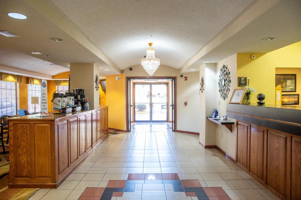 Hotel Baymont By Wyndham Stewart Area